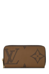 Louis Vuitton Monogram Reversed Giant Zippy Wallet
