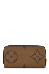 Louis Vuitton Monogram Giant Zippy Wallet