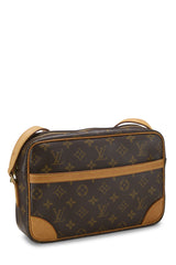 Louis Vuitton Monogram Trocadero 27 Crossbody Handbag