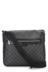 Louis Vuitton Damier Graphite Daniel MM Messenger Handbag