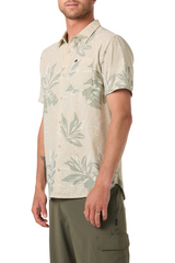 O'Neill Mens TRVLR Perforated Printed Standard Fit Short Sleeve Shirt