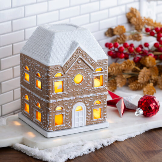 Candle Warmers Etc. Gingerbread House Canopy Fragrance Warmer