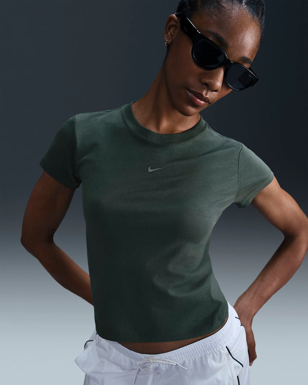 Nike Womens Chill Knit Short Sleeve T-Shirt