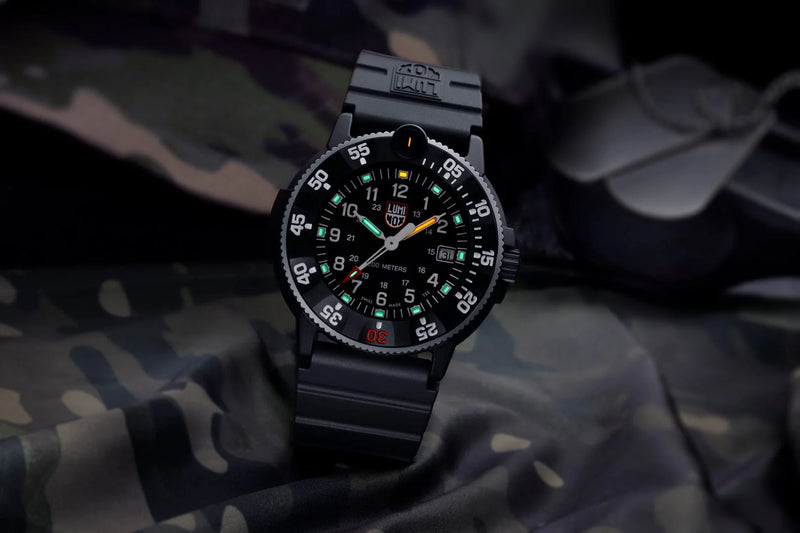 Luminox Navy SEAL Original 3001 Heritage Dive Watch - 43 mm