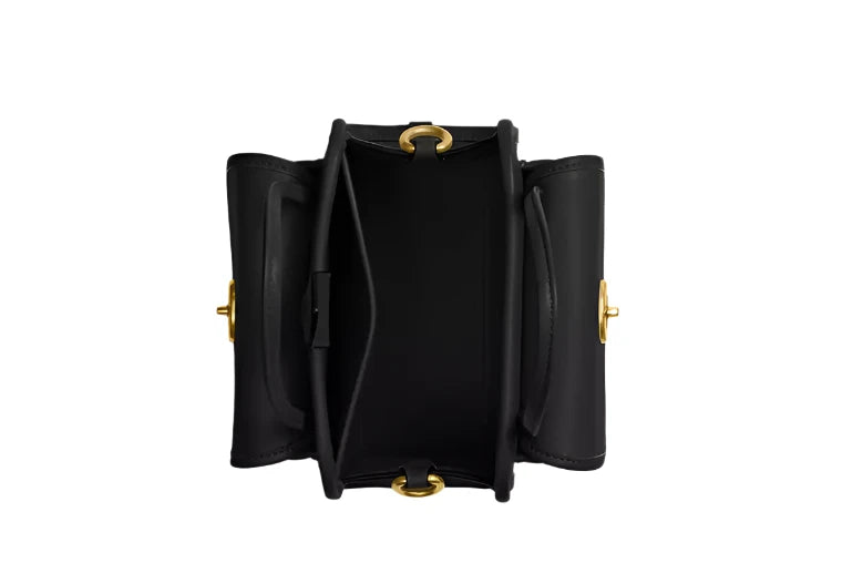 Coach Safari Crossbody Handbag – ShopCGX Coach Safari Crossbody Handbag – ShopCGX