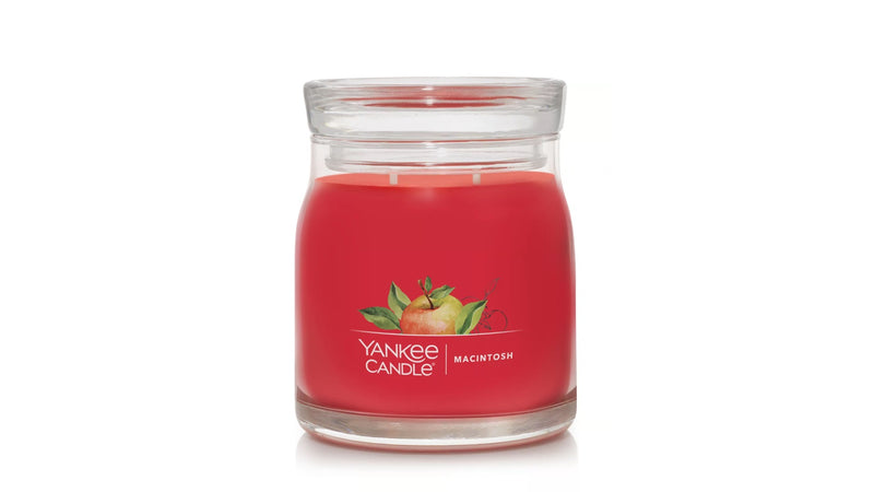 Yankee Candle Signature Medium Jar Candle - Macintosh