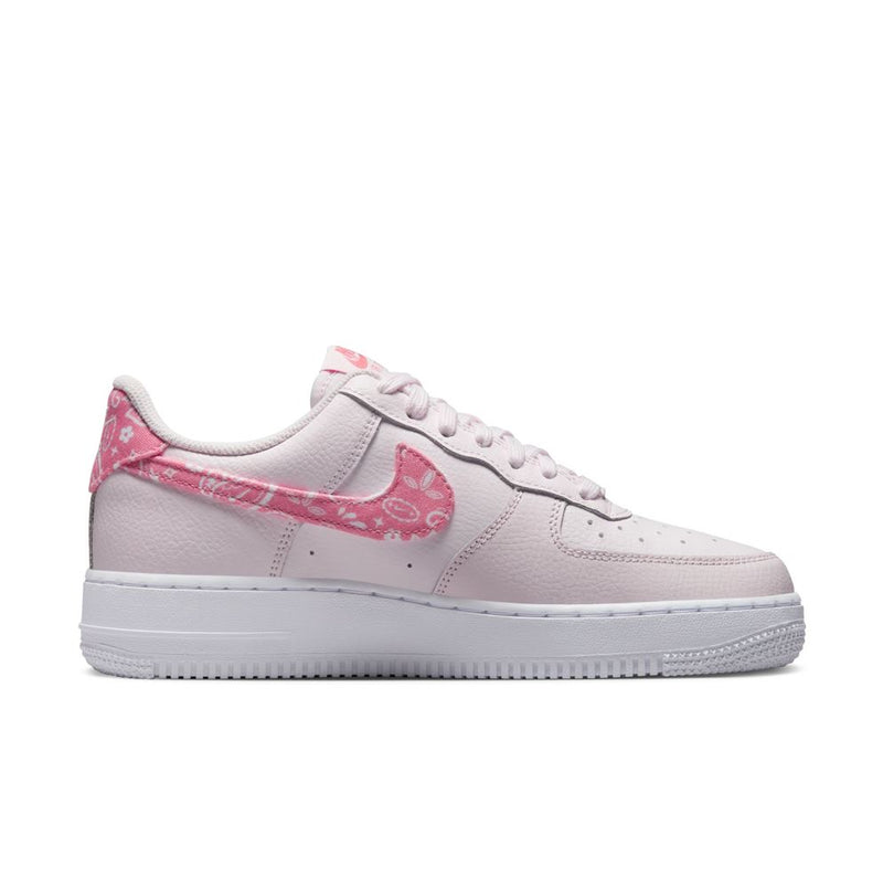 Nike Womens Air Force 1 '07 Shoe