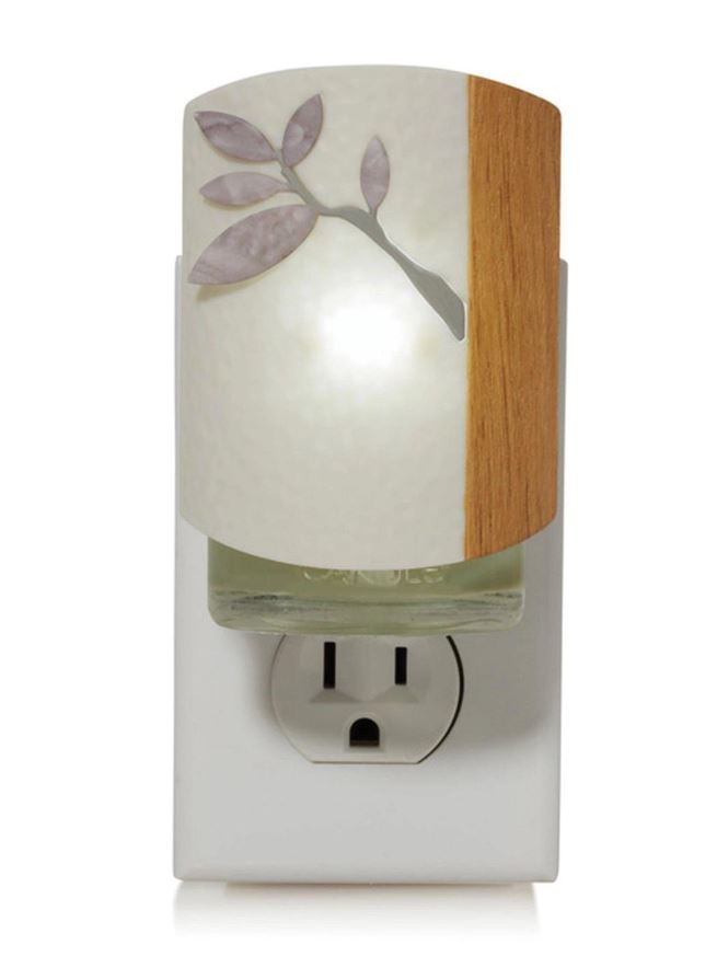 Yankee Candle Dogwood ScentPlug Diffuser