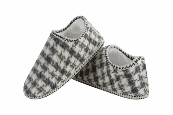 Snoozies Womens Houndstooth Gray Slippers - Size Large