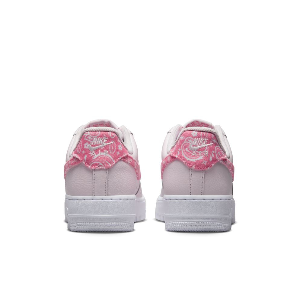 Nike Womens Air Force 1 '07 Shoe