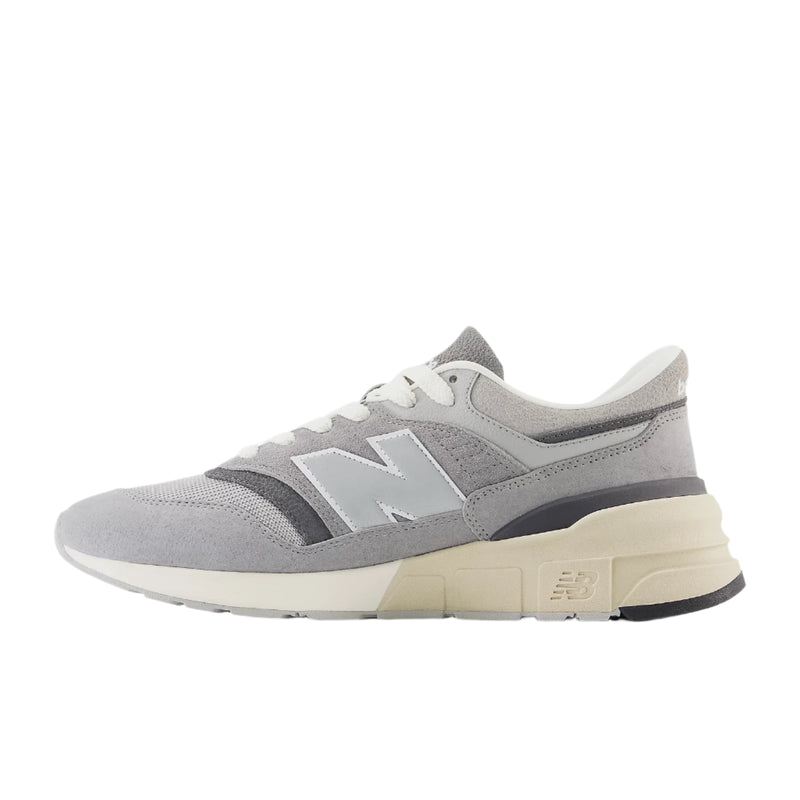 New Balance 997R Shoes