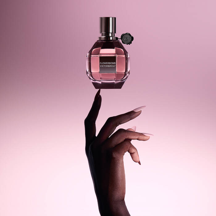 Viktor & Rolf Flowerbomb Eau De Parfum - 1.0 oz.