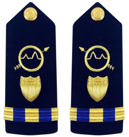 Vanguard Coast Guard Warrant Officer 3 Male Hard Shoulder Board: Operations System