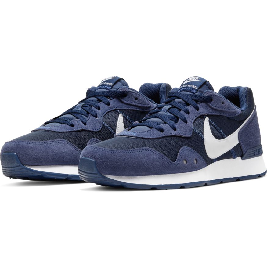 Nike Mens Venture Runner Shoes