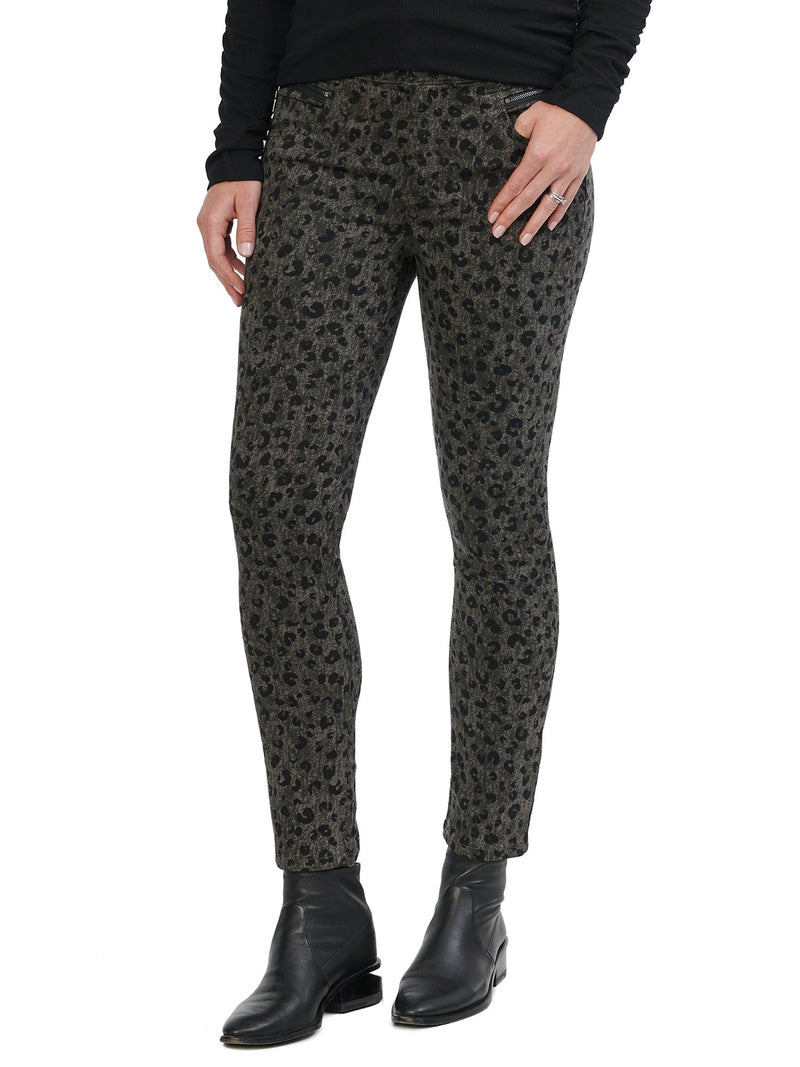 Democracy Womens  "Ab"solution High Rise Double Zip Ankle Length Pant - Animal Print